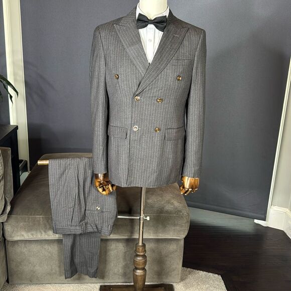 Men’s 3 Piece Suit Slim Fit Pinstripe Gray Prom Business 34 Jacket 32 Pants NWT